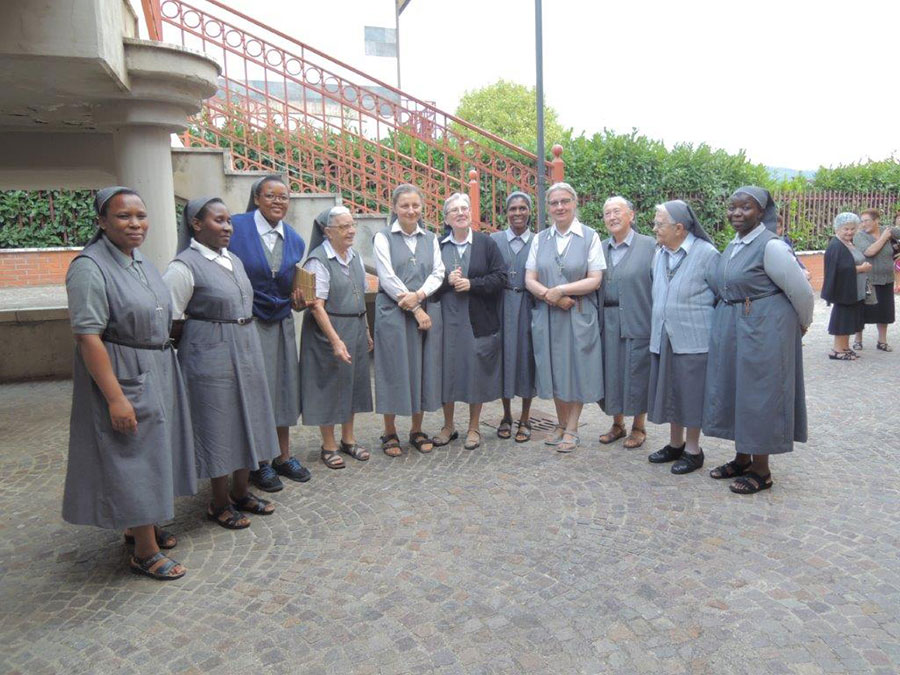 Accoglienza delle Suore Orsoline a Colle San Giovanni