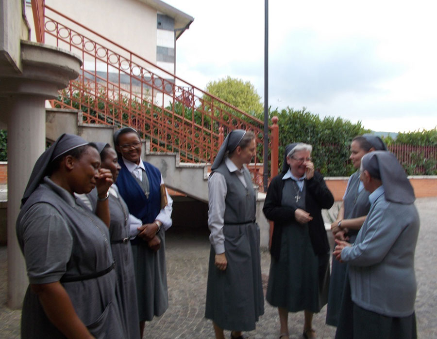 Accoglienza delle Suore Orsoline a Colle San Giovanni
