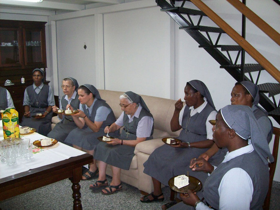 Accoglienza delle Suore Orsoline a Colle San Giovanni