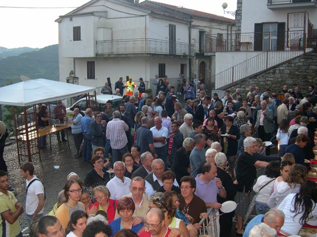 Festa a Poggio Sannita per la campana Maria SS. delle Grazie che è tornate a suonare