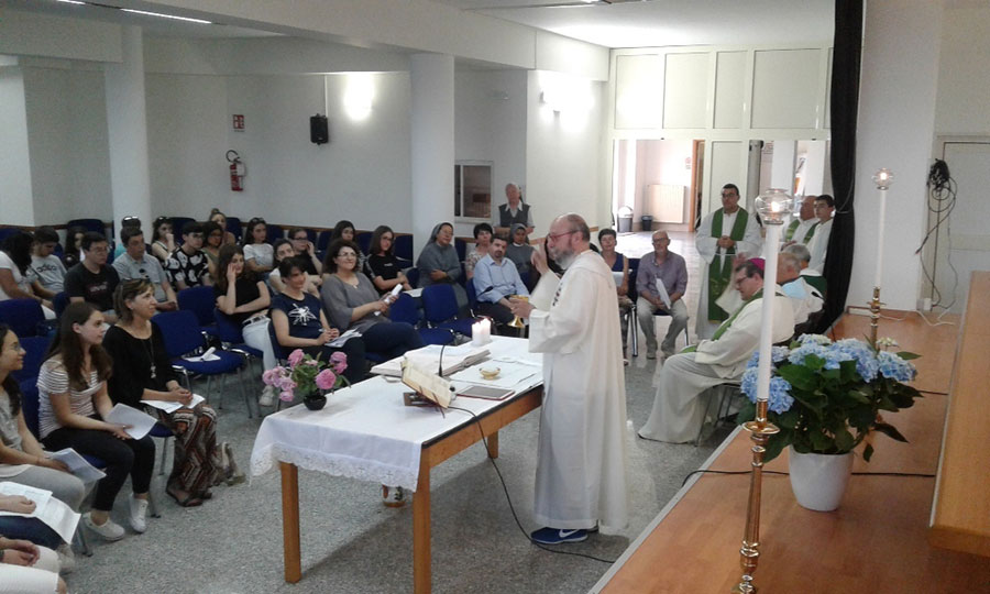 Don Ernesto della Corte incontra i giovani della Diocesi