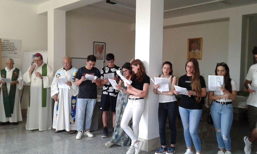 Don Ernesto della Corte incontra i giovani della Diocesi