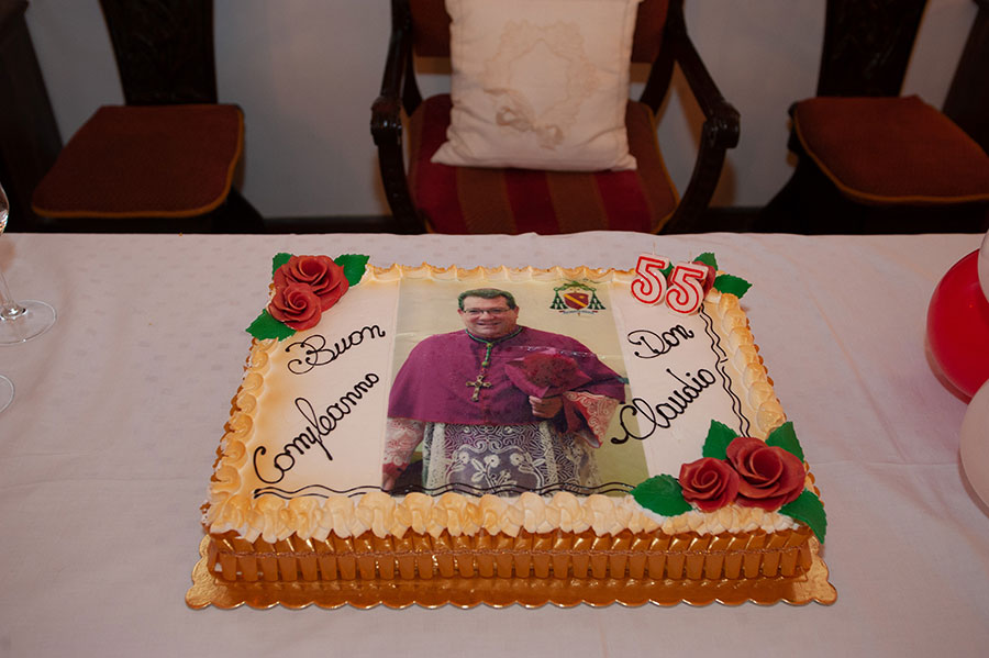 Buon compleanno Vescovo Claudio!
