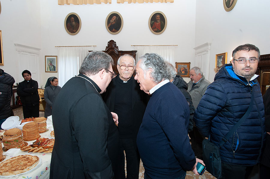 Buon compleanno Vescovo Claudio!