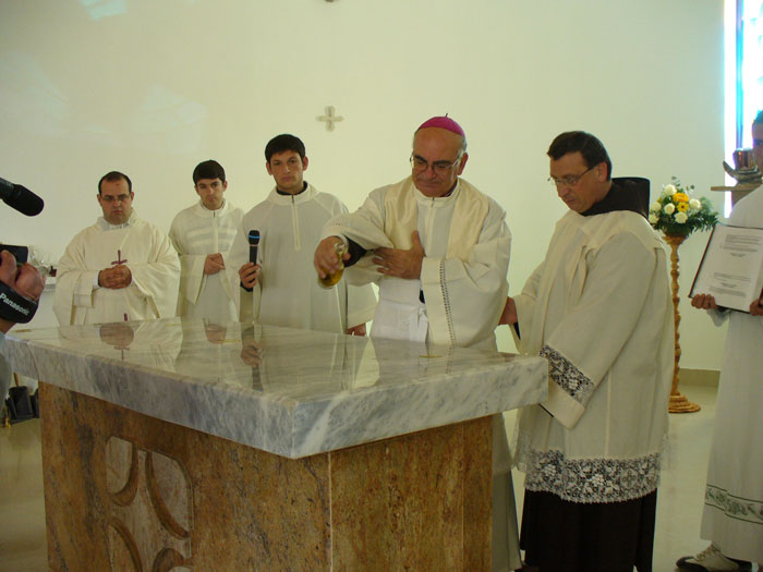Consacrazione della chiesa rinnovata e dell'altare di Melgush (Albania)
