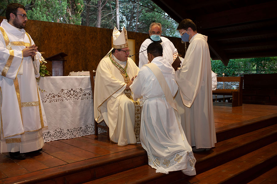 Ordinazione sacerdotale di Padre Adrien