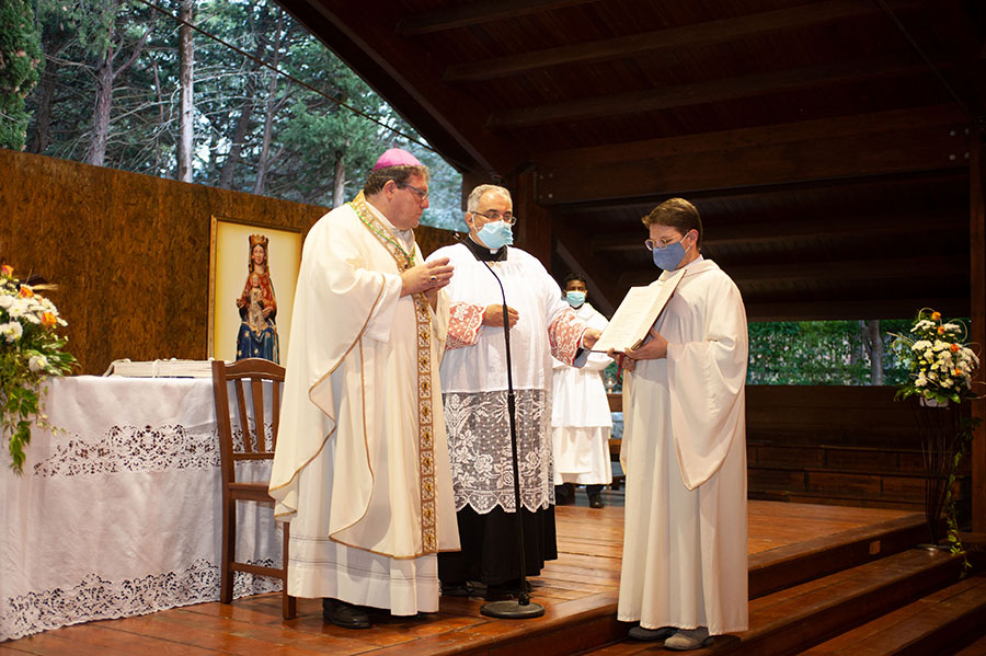 Ordinazione sacerdotale di Padre Adrien