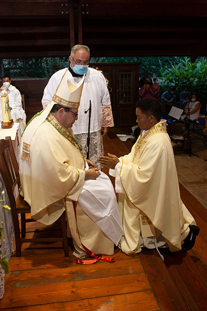 Ordinazione sacerdotale di Padre Adrien