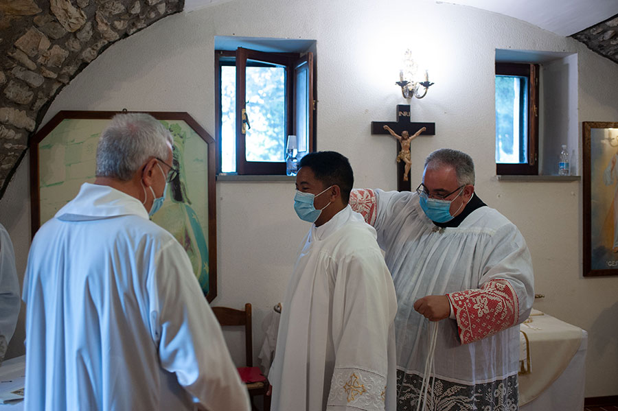 Ordinazione sacerdotale di Padre Adrien