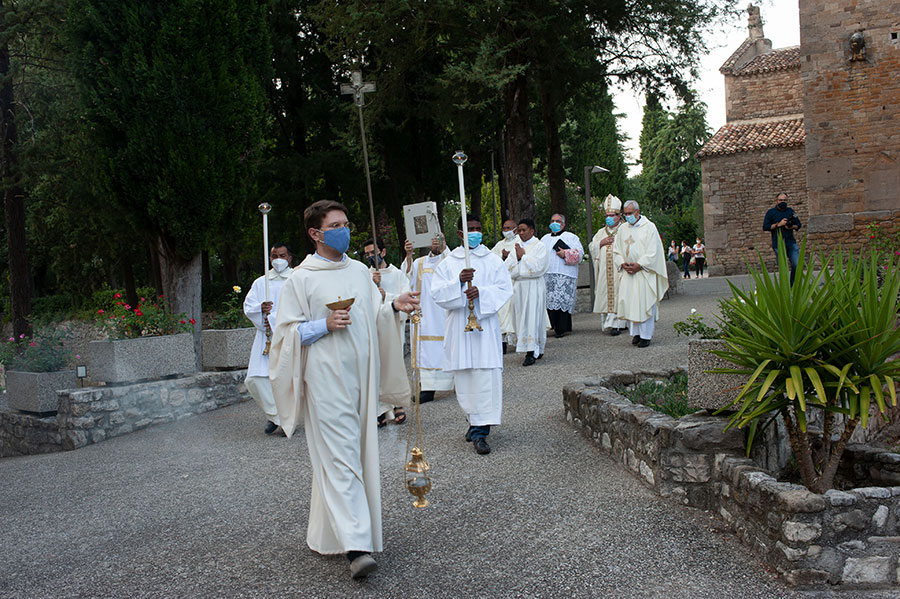 Ordinazione sacerdotale di Padre Adrien