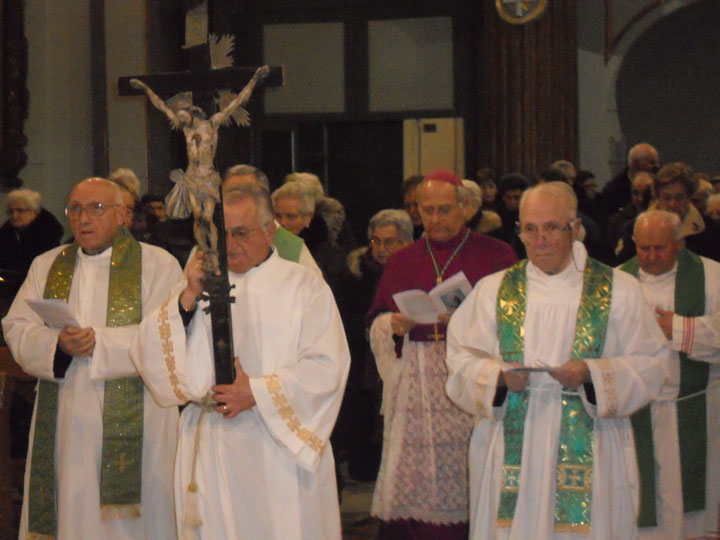 Solenne Celebrazione di S.E.R.Mons.Scotti presso la Chiesa di San Marco di Agnone per l'apertura della Visita Pastorale