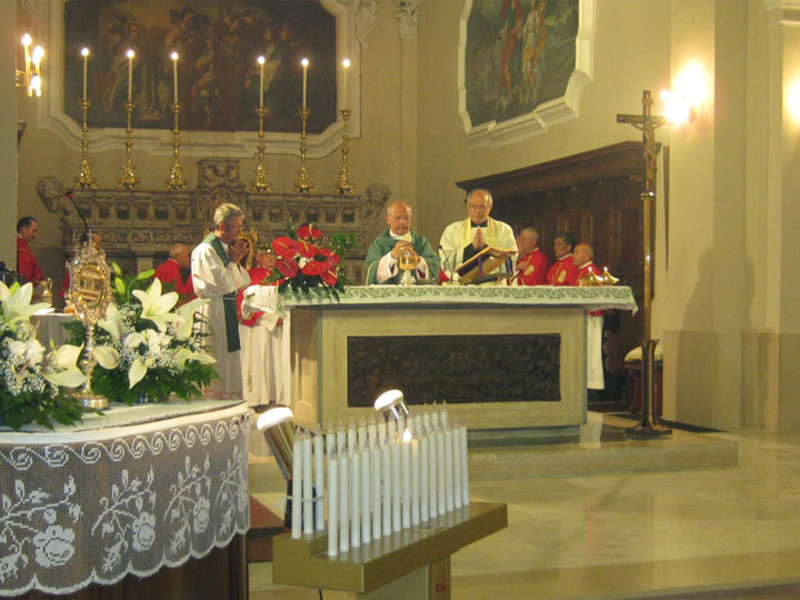 La Reliquia di San Francesco: la funzione religiosa e la processione
