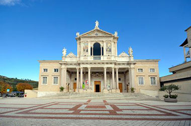 La facciata del Santuario di San Gabriele dell'Addolorata