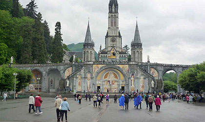 Il santuario di Lourdes