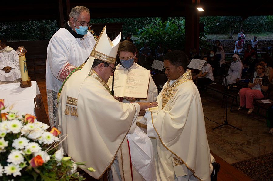 Il diacono Adrien è stato ordinato sacerdote nel santuario della Madonna di Canneto.