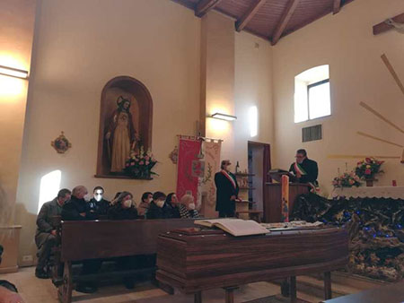 Una foto del funerale di Monsignor Nicola Gentile