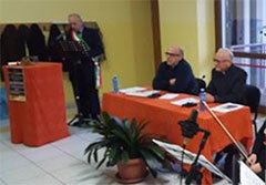 Il Comune di Frosolone ha premiato con “Il Coltello d’oro” a mons. Antonio Osman Di Lorenzo, originario di Capracotta, e parroco di San Pietro Apostolo in Frosolone dal 1963 al 1982