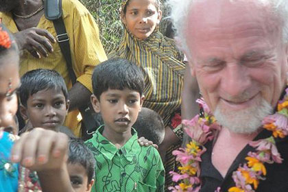 Buona Pasqua da Padre Antonio Germano, missionario in Bangladesh