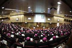 SINODO DEI VESCOVI: Chi sta parlando e a chi? Una domanda per richiamare un significato e un impegno che forse a qualcuno sfuggono