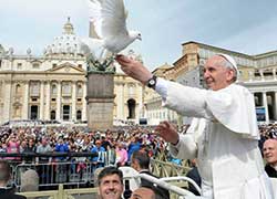 Una foto di Papa Francesco in piazza San Pietro